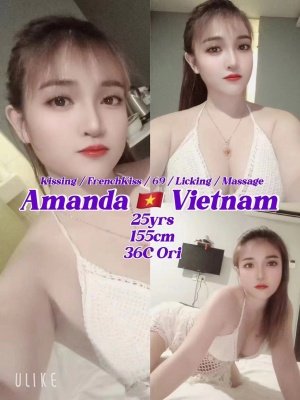 Amanda 25yo {36C} HOT Fair Sexy Petite Big Breasts Vietnam Lady